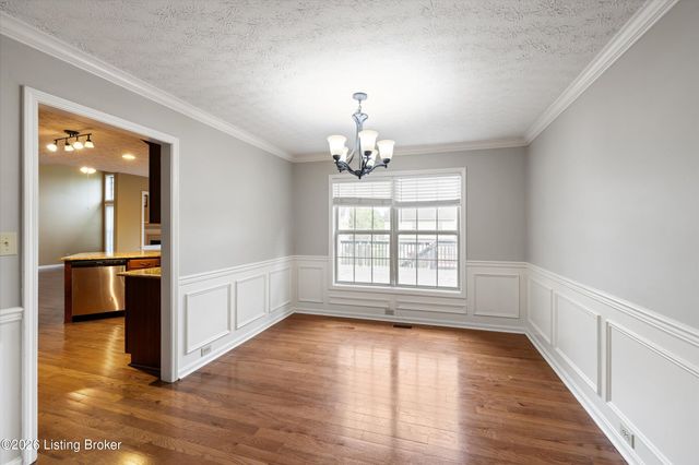 5800 Weatherburn Ct, Prospect, KY 40059