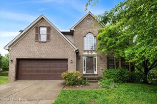 5800 Weatherburn Ct, Prospect, KY 40059