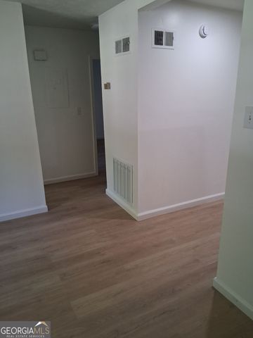 112 Burkshire Court A, Jonesboro, GA 30236