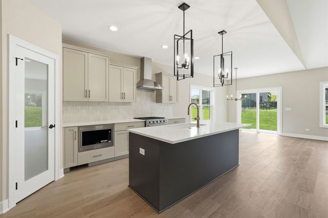 16580 Kayla Drive, Lemont, IL 60439
