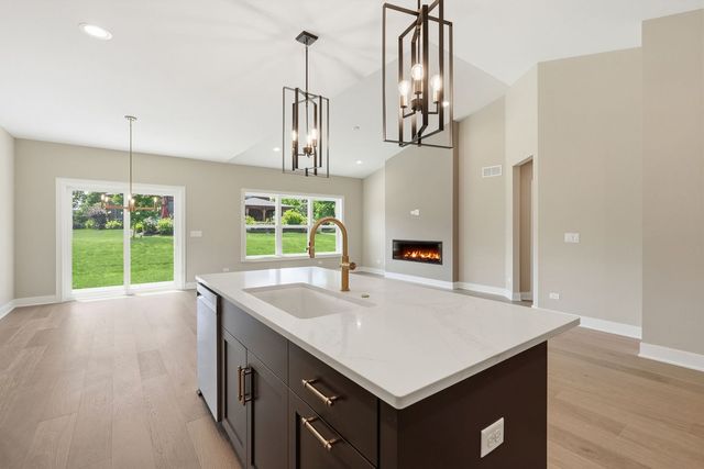 16580 Kayla Drive, Lemont, IL 60439