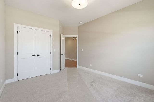 16580 Kayla Drive, Lemont, IL 60439