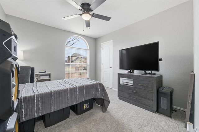 910 Grouse Road, Glenn Heights, TX 75154