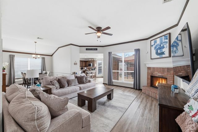 910 Grouse Road, Glenn Heights, TX 75154