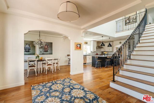 1633 Hi Point Street, Los Angeles, CA 90035