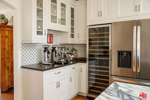 1633 Hi Point Street, Los Angeles, CA 90035