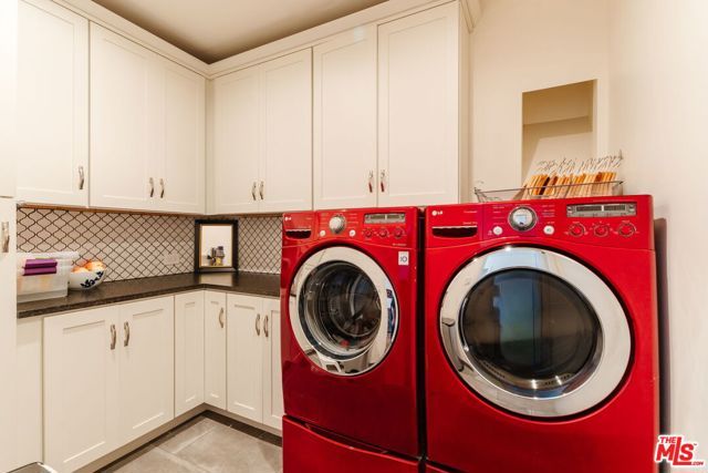1633 Hi Point Street, Los Angeles, CA 90035