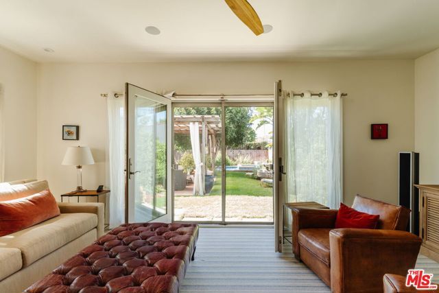 1633 Hi Point Street, Los Angeles, CA 90035