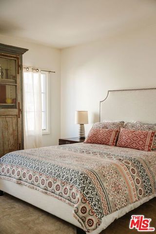 1633 Hi Point Street, Los Angeles, CA 90035