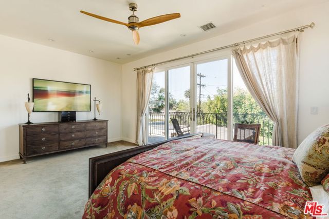 1633 Hi Point Street, Los Angeles, CA 90035
