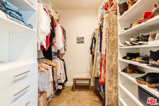 1633 Hi Point Street, Los Angeles, CA 90035