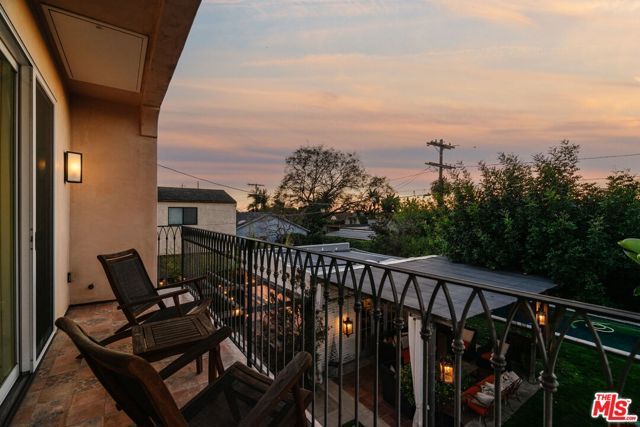 1633 Hi Point Street, Los Angeles, CA 90035