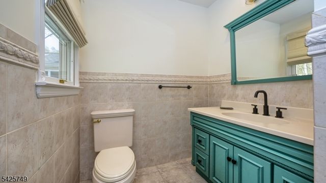 112 Urban Club Rd, Wayne Twp., NJ 07470