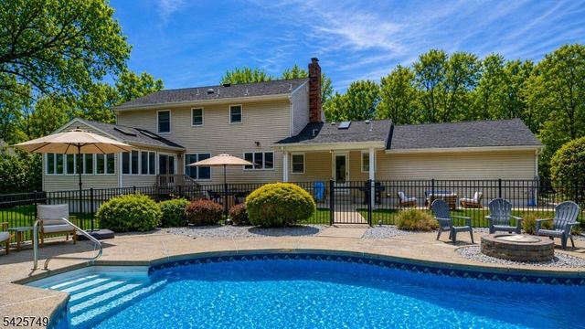 112 Urban Club Rd, Wayne Twp., NJ 07470