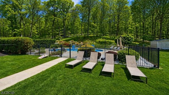 112 Urban Club Rd, Wayne Twp., NJ 07470