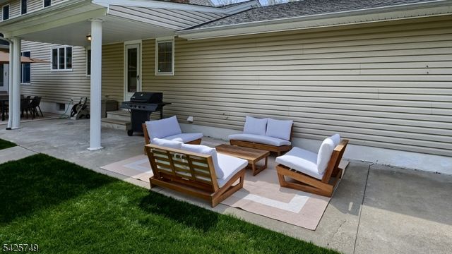 112 Urban Club Rd, Wayne Twp., NJ 07470