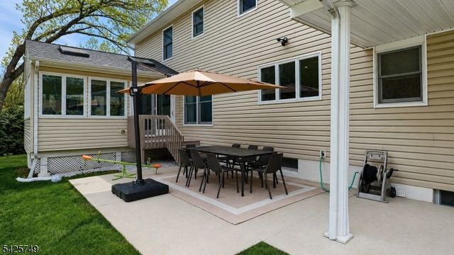 112 Urban Club Rd, Wayne Twp., NJ 07470