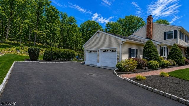 112 Urban Club Rd, Wayne Twp., NJ 07470