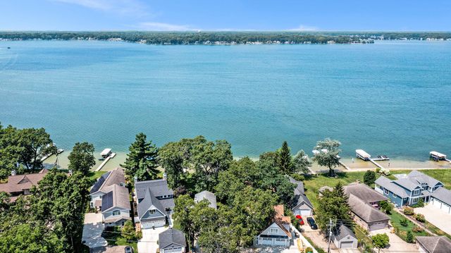 10148 Harris Drive, Portage City, MI 49002