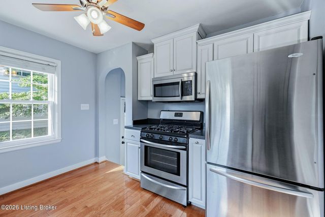 323 N Hubbards Ln, Louisville, KY 40207
