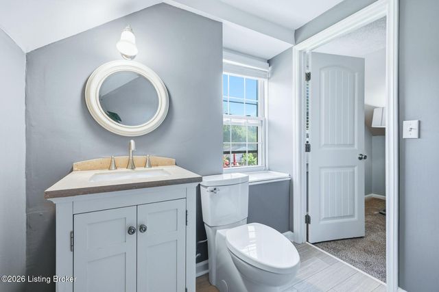 323 N Hubbards Ln, Louisville, KY 40207