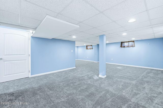 323 N Hubbards Ln, Louisville, KY 40207