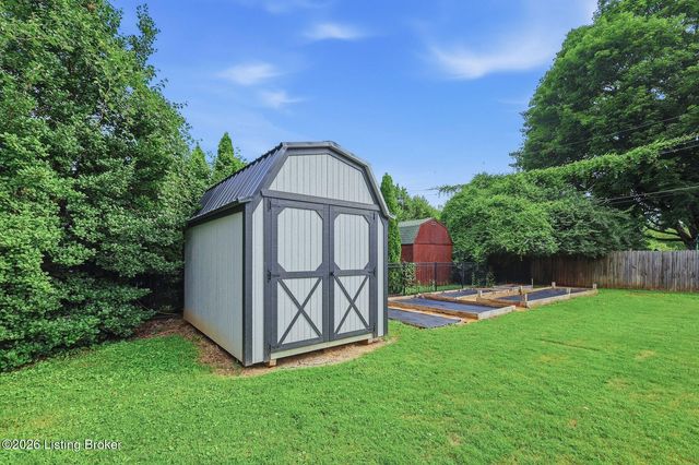 323 N Hubbards Ln, Louisville, KY 40207
