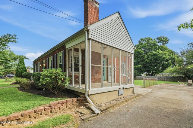 323 N Hubbards Ln, Louisville, KY 40207