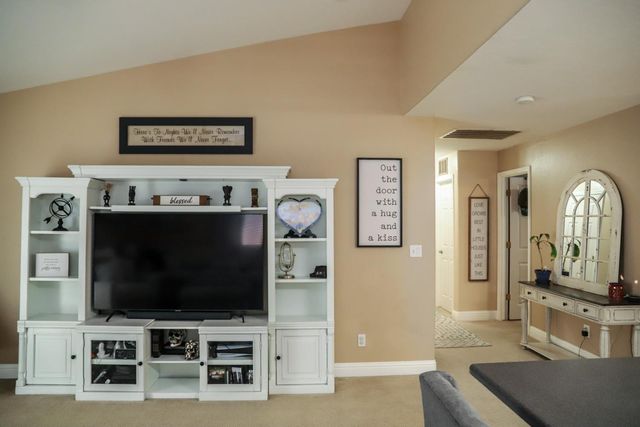 860 S Linda Lane, Fresno, CA 93727