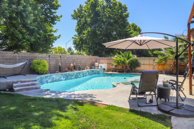 860 S Linda Lane, Fresno, CA 93727