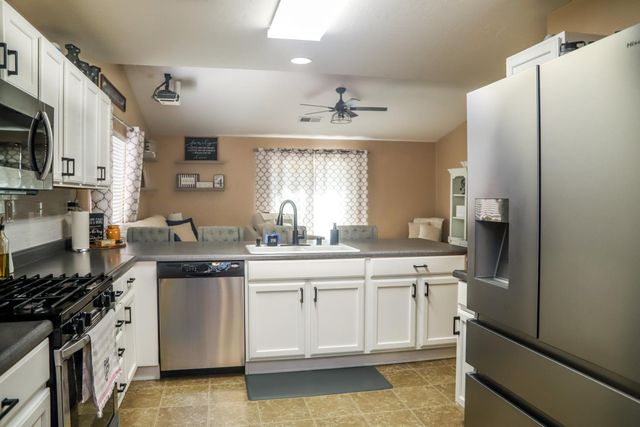 860 S Linda Lane, Fresno, CA 93727
