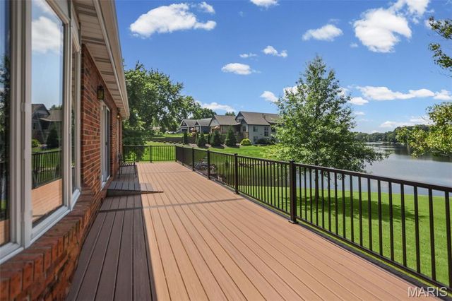 369 E Lake Drive, Edwardsville, IL 62025