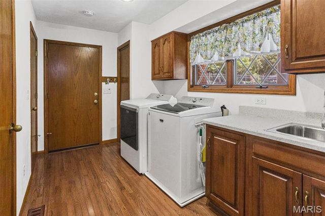 369 E Lake Drive, Edwardsville, IL 62025