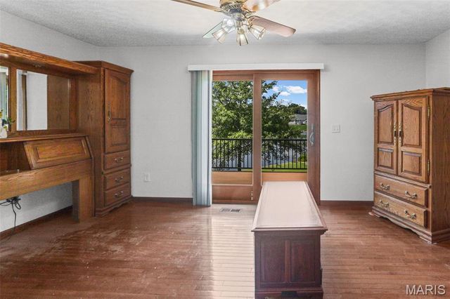 369 E Lake Drive, Edwardsville, IL 62025