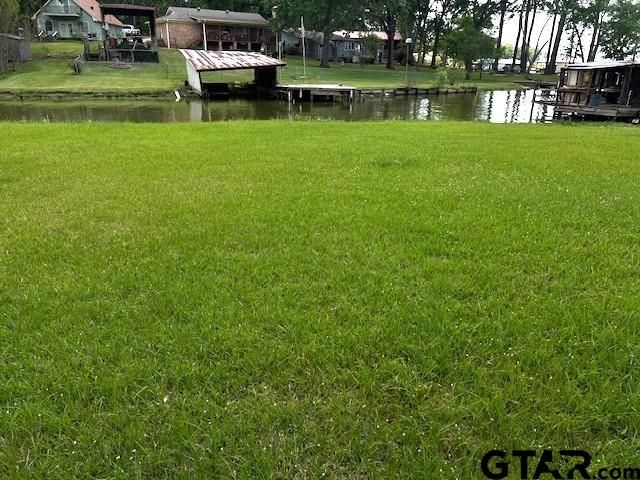 17418 Lakeview Dr, Flint, TX 75762