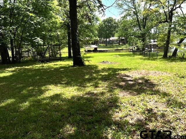 17418 Lakeview Dr, Flint, TX 75762