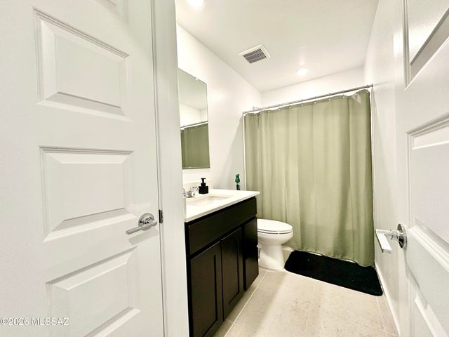 7064 W Vineridge Drive, Tucson, AZ 85757