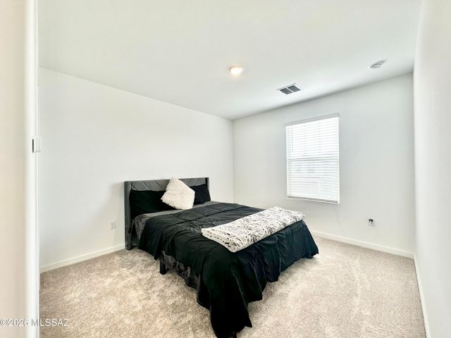 7064 W Vineridge Drive, Tucson, AZ 85757