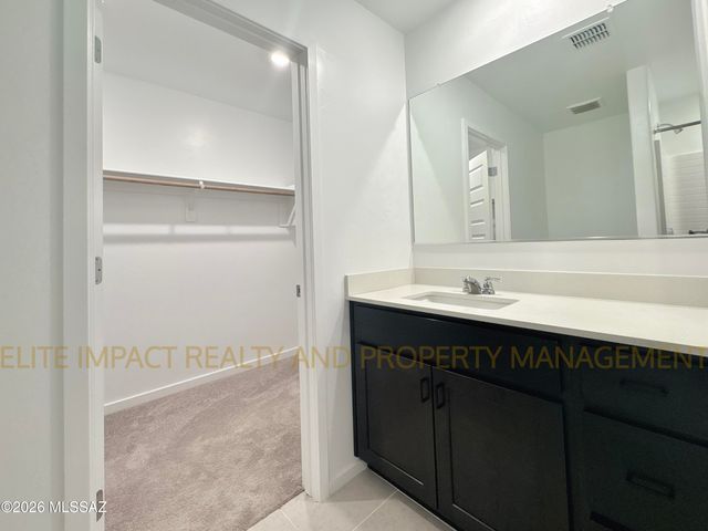 7064 W Vineridge Drive, Tucson, AZ 85757