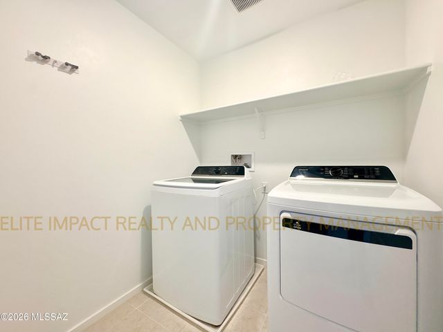 7064 W Vineridge Drive, Tucson, AZ 85757