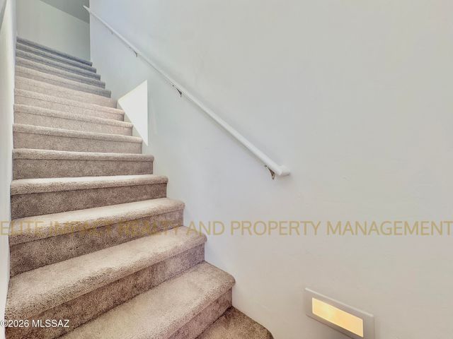 7064 W Vineridge Drive, Tucson, AZ 85757