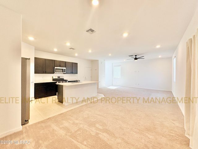 7064 W Vineridge Drive, Tucson, AZ 85757