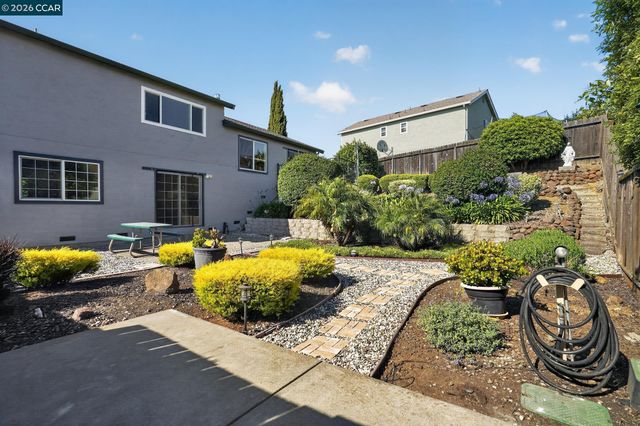550 Lori Dr, Benicia, CA 94510