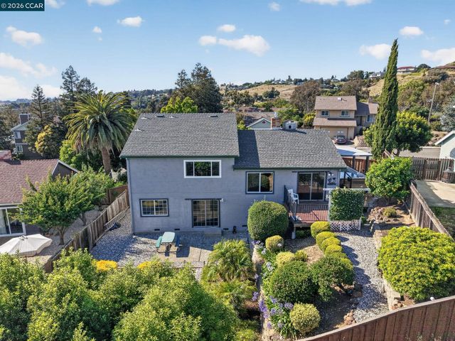 550 Lori Dr, Benicia, CA 94510