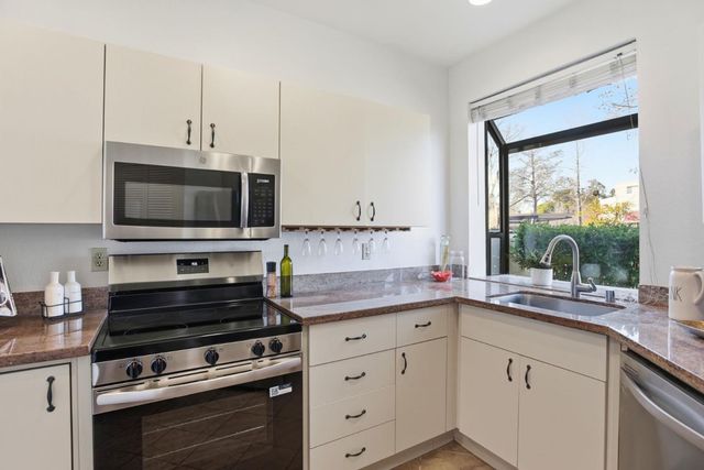 139 Shorebird Circle, Redwood City, CA 94065