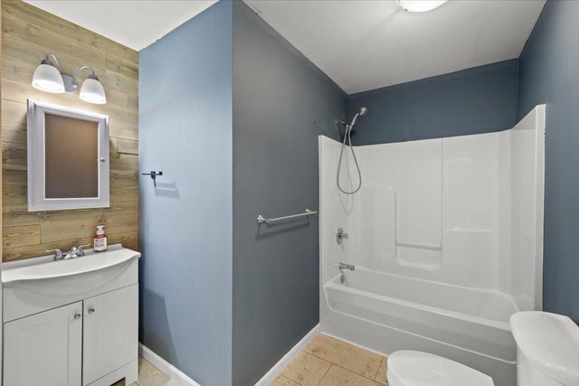 975 Sagamore Drive, Tunnel Hill, GA 30755