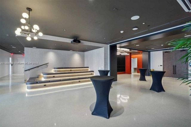 159 NE 6th St 4114, Miami, FL 33132