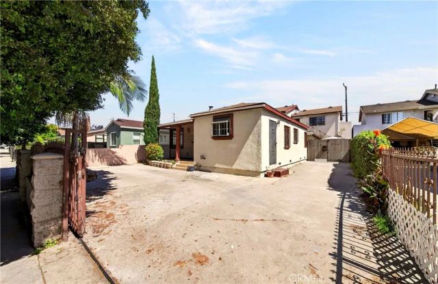 2901 E 65th, Long Beach, CA 90805