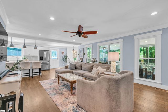 401 Tracy Trail, Greer, SC 29651