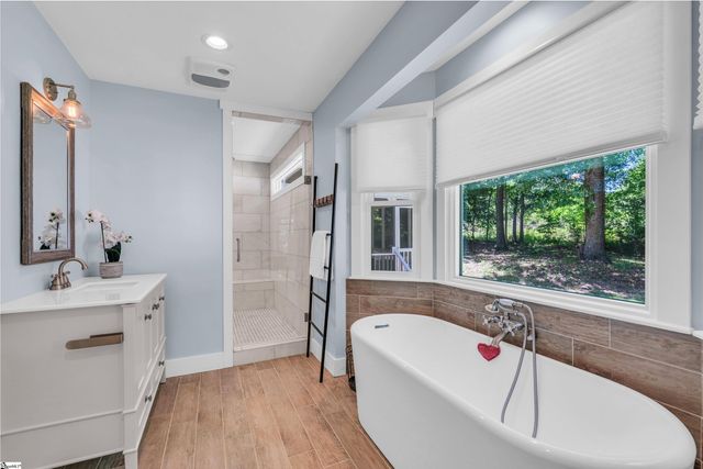 401 Tracy Trail, Greer, SC 29651